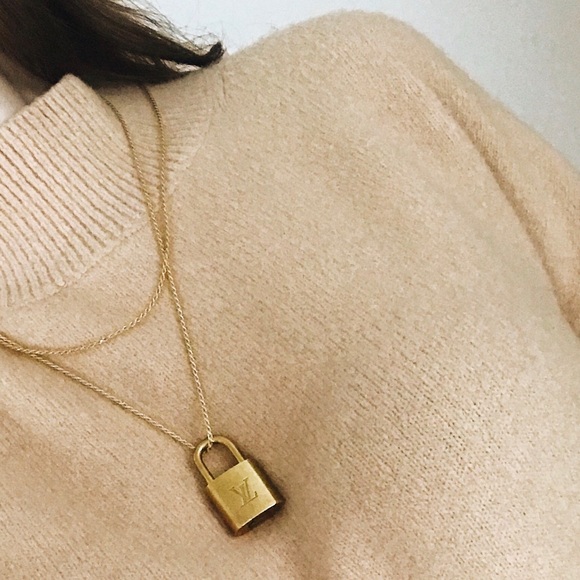 Louis Vuitton Lock & Key Gold Necklace - Picture 3 of 4